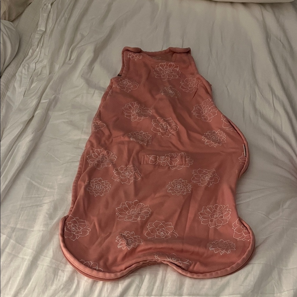 Woolino 4 Seasons Ultimate Baby Sleep Sack - Pink Succulent - Picture 2 of 6